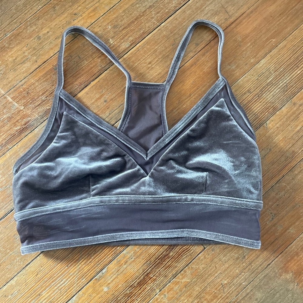 Alo Yoga Luxe Velvet Sports Bra in Dark Purple